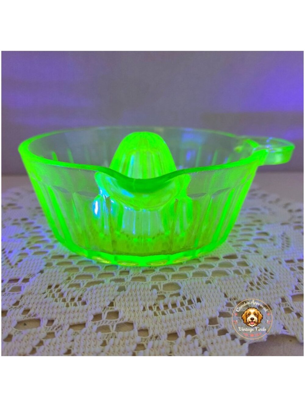 Vintage Uranium Glass Citrus Juicer Reamer Depression Glass Glows Under UV